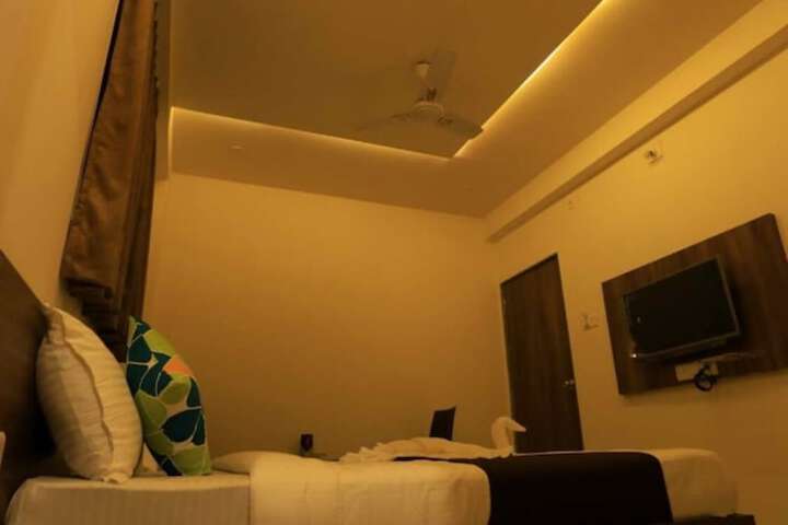 Room 15 of 26