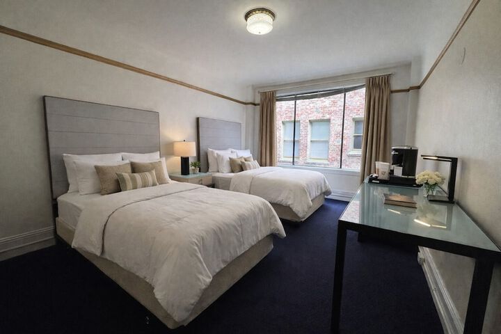 Room 10 of 26