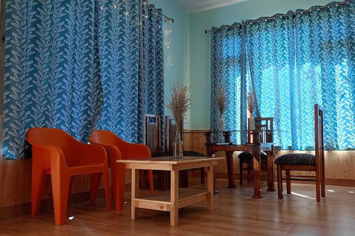 Room 25 of 27