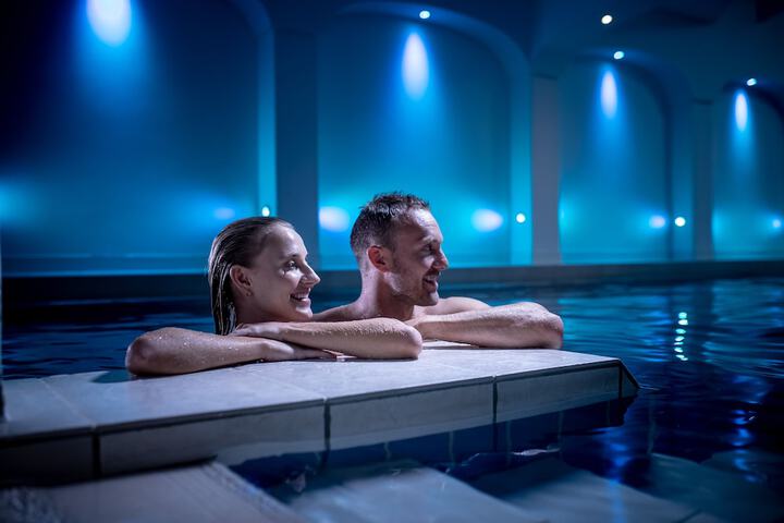 Pool Hotel