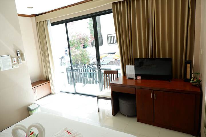 Room 4 of 34