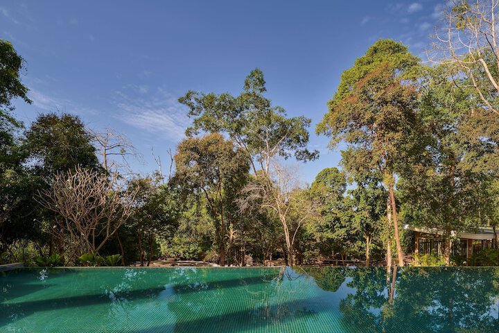 Pool 65 of 111