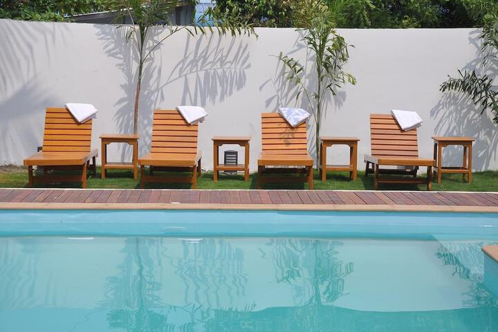 Paragon Hotel