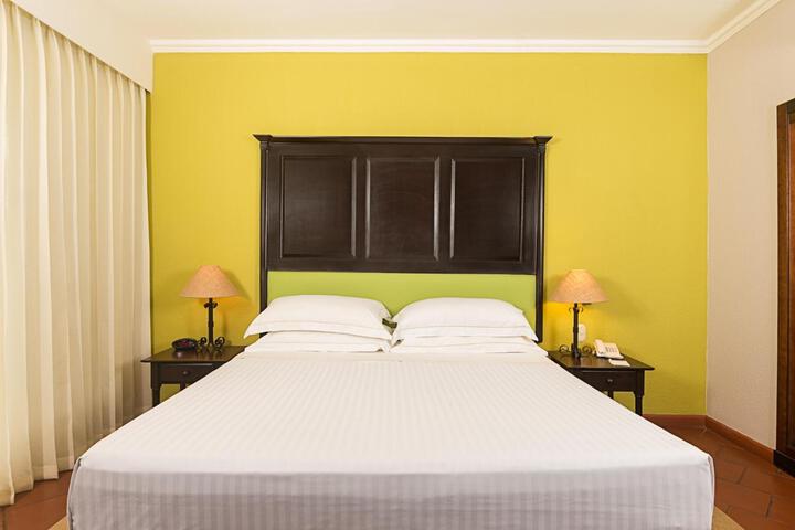 Room 10 of 56
