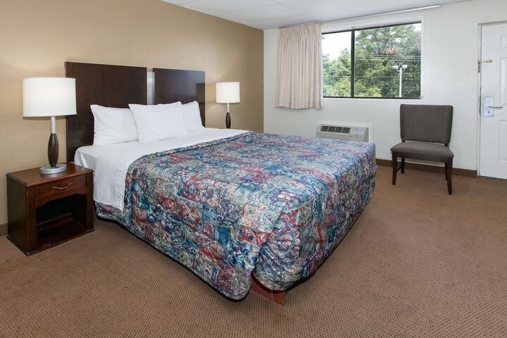 1 King Bed Suite (6 of 10)