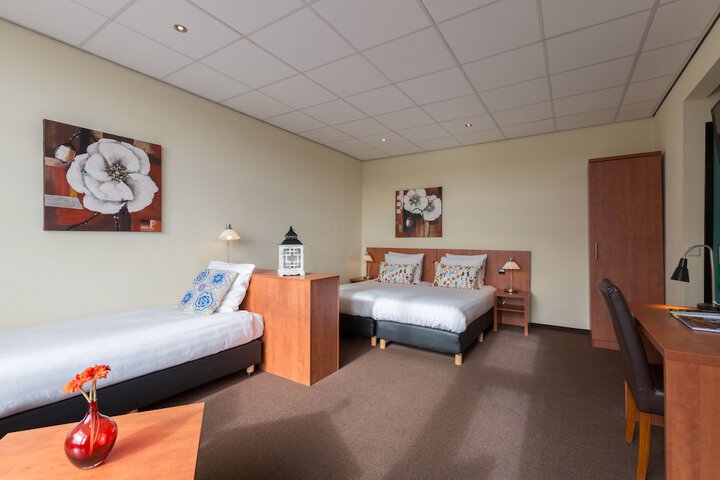 Room 17 of 45