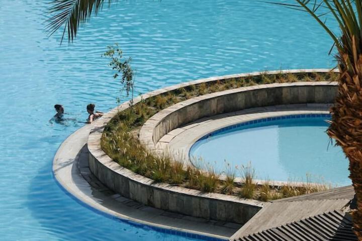Pool 69 of 156