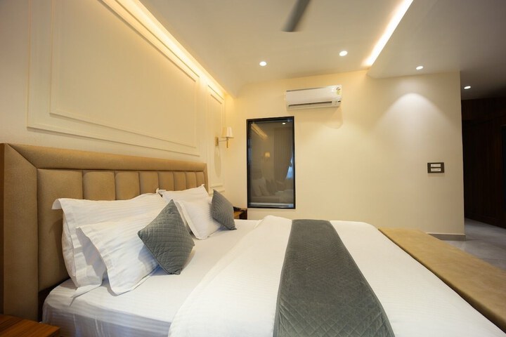 Room 26 of 36