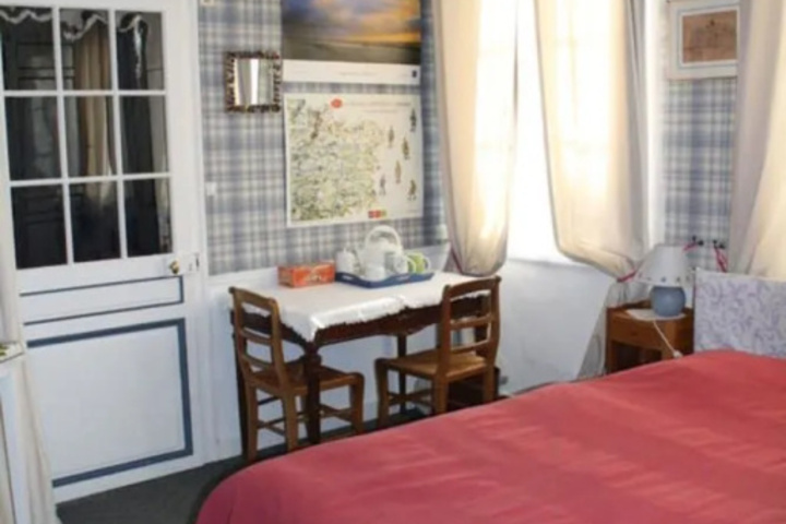 Room 5 of 25