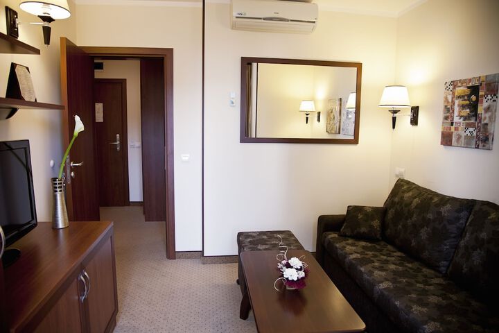 Room 44 of 93