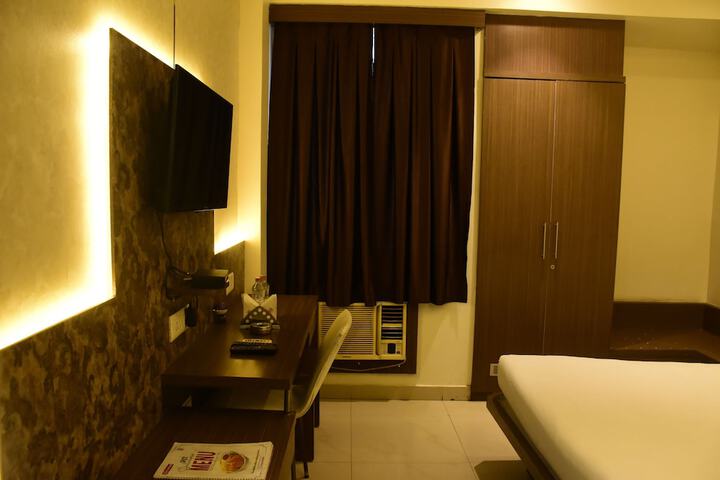 Room 30 of 75