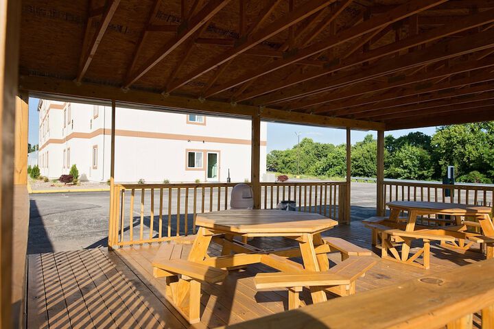 BBQ/picnic area