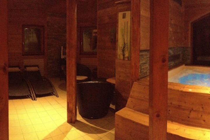 Spa 6 of 13