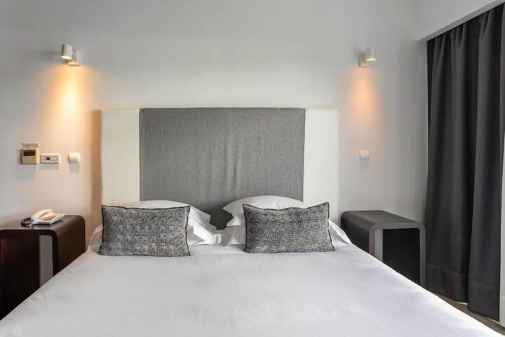 Room 10 of 31