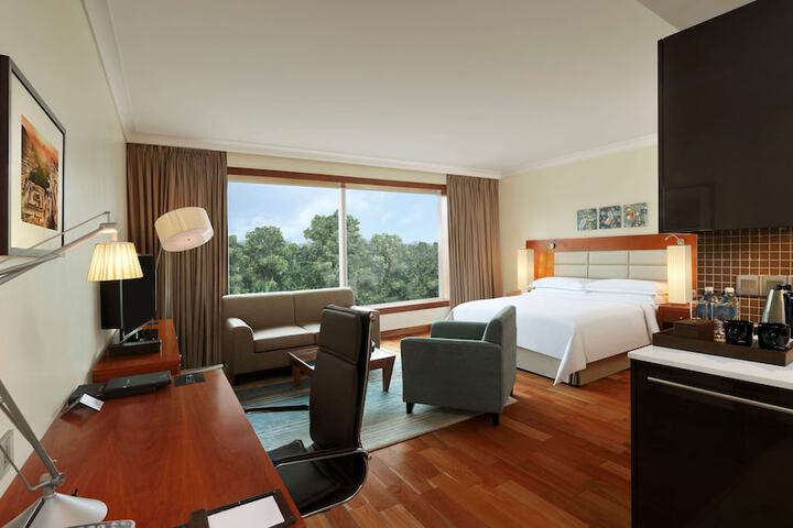 Room 14 of 114