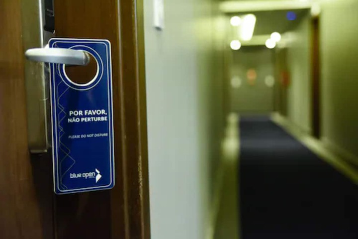 Ballroom/Hall 93 of 105