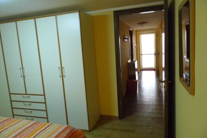Room 20 of 160