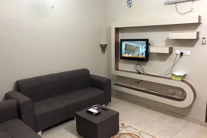 Room 6 of 15
