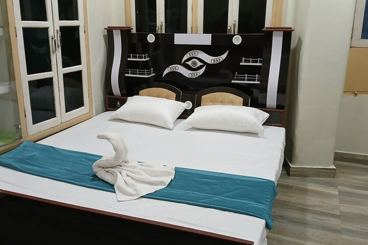 Room 18 of 25