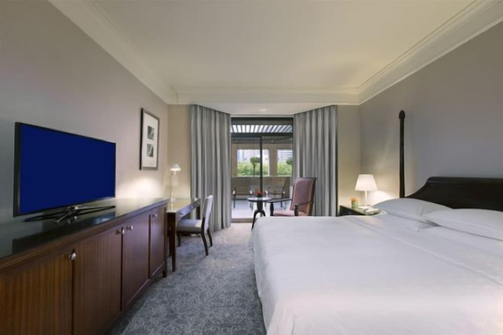 Room 25 of 107