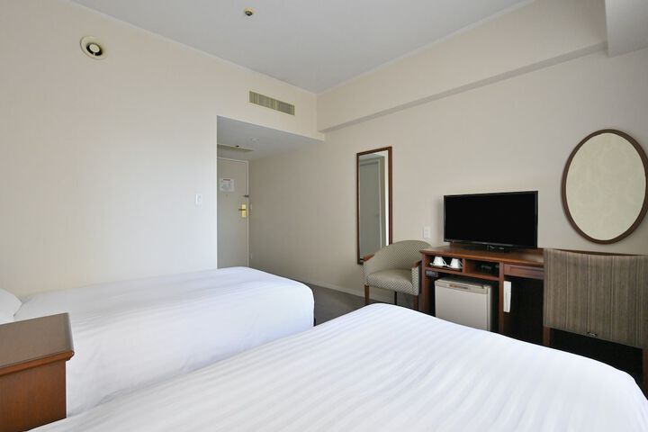 Room 27 of 92