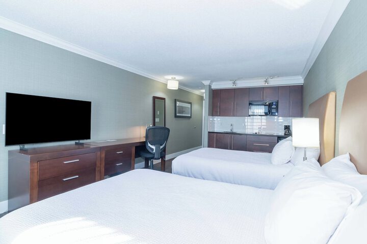 Room 8 of 40