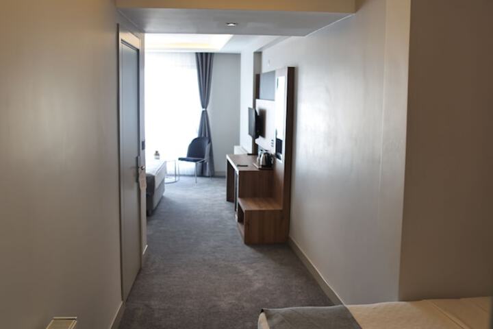 Room 17 of 39