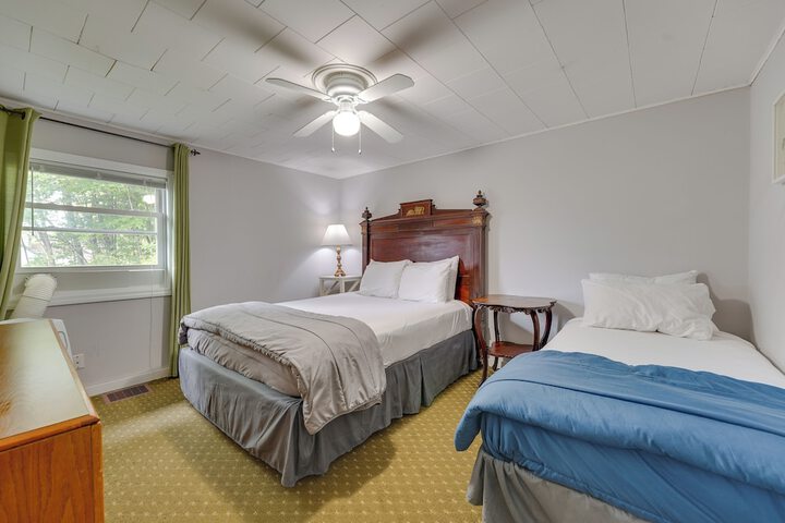 Room 2 of 44