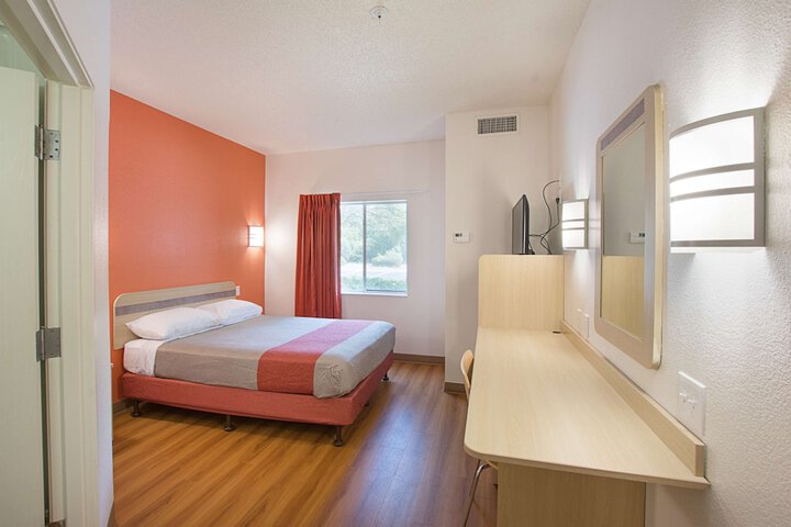 2 Double Beds (4 of 11)