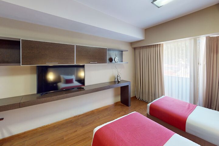Room 12 of 67