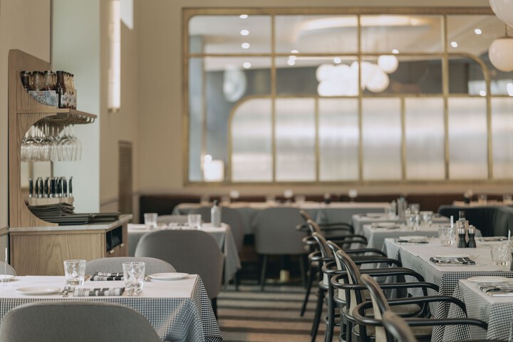 Dining 47 of 61