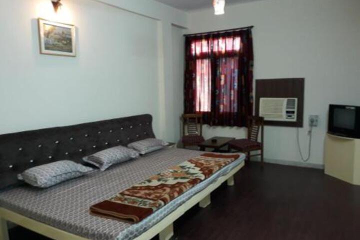 Hotel Tulsi Palace