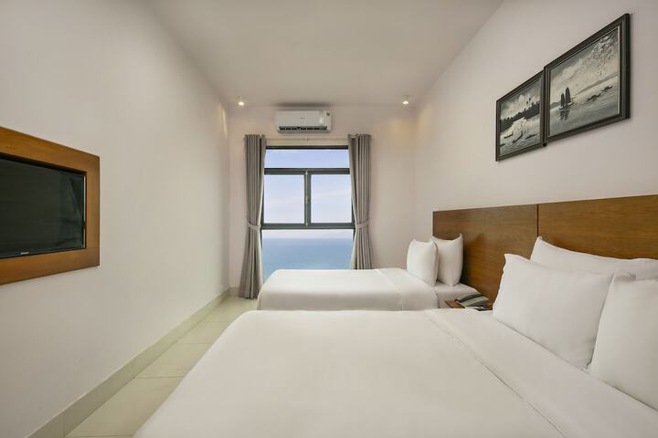 Room 3 of 62