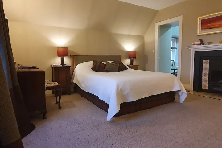 Room 3 of 15
