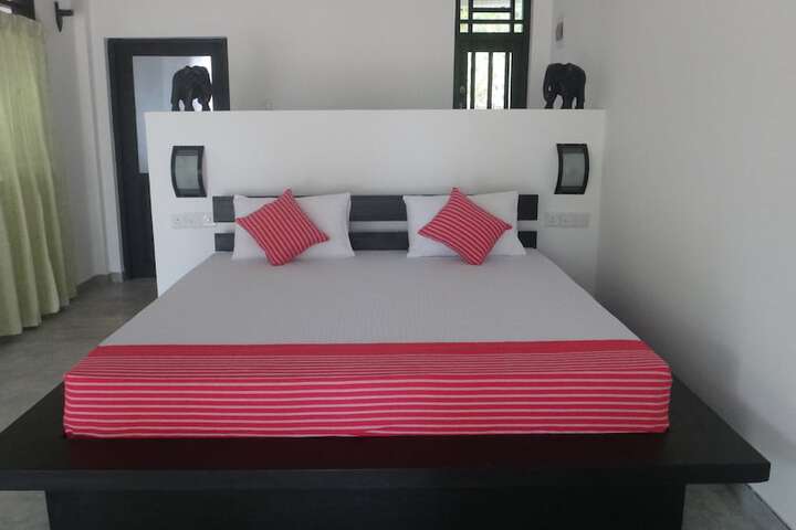 Room 3 of 30