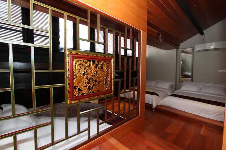 Room 22 of 35