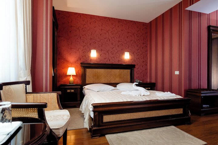 Room 46 of 169