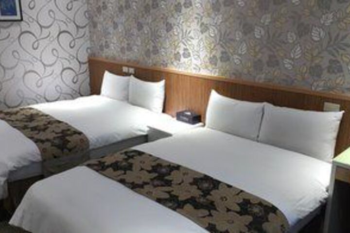Room 11 of 22