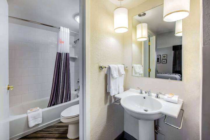 Double Accessible (7 of 18)