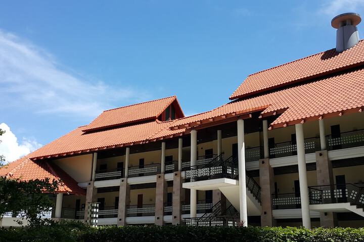 Room 35 of 168