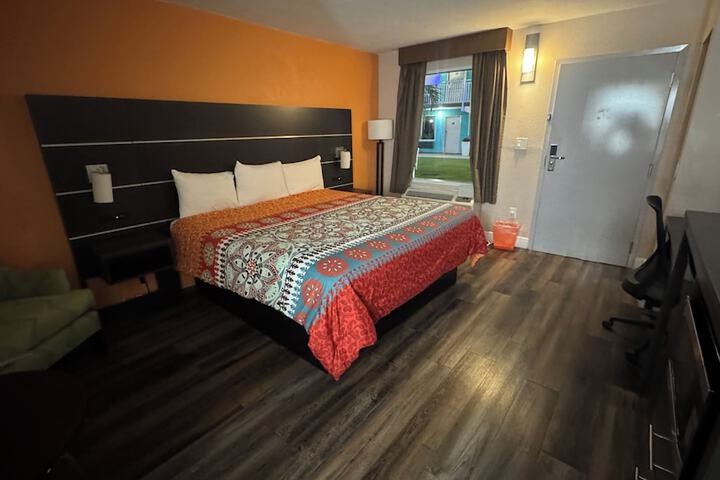 Room 3 of 14