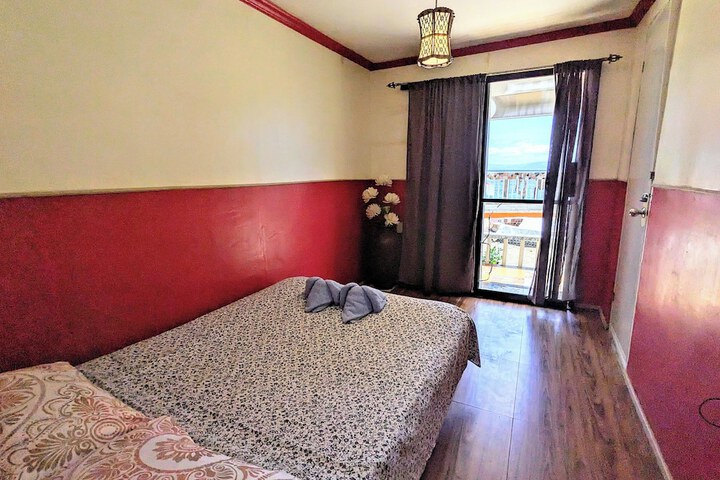 Room 4 of 52