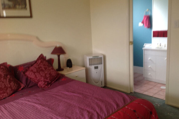 Room 3 of 20