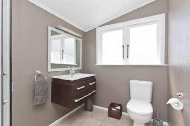 Room 15 of 222
