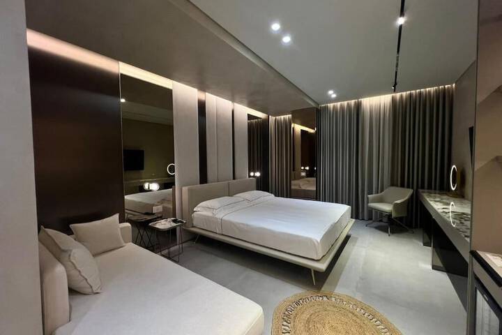 Room 93 of 201
