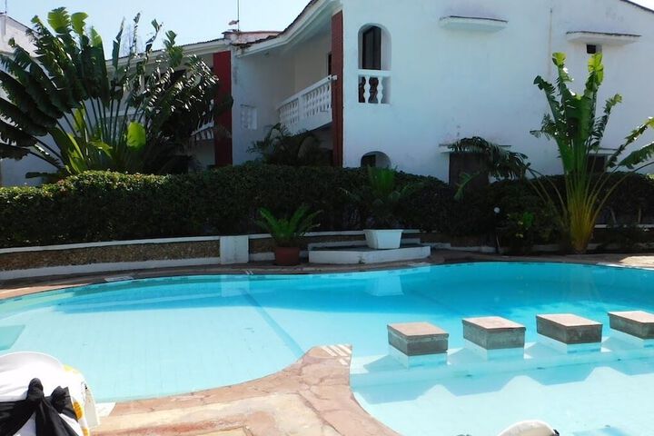 Pool 53 of 75