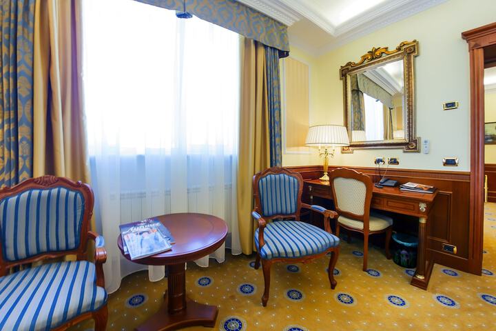 Room 30 of 65