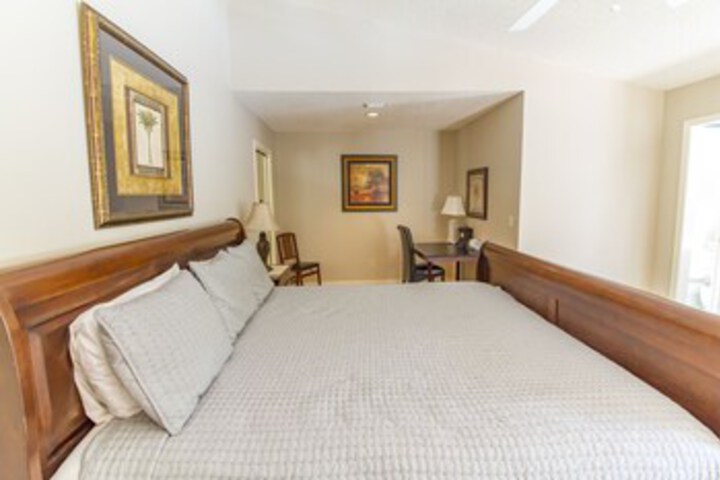 Room 34 of 43