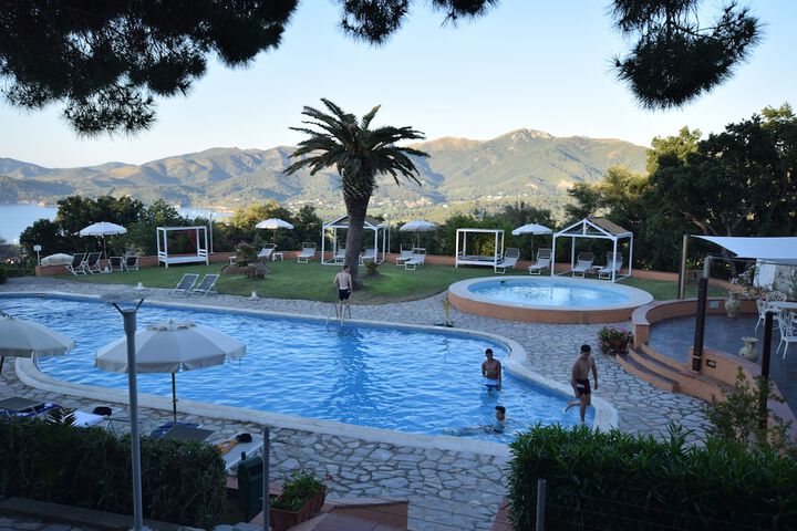 Pool Hotel