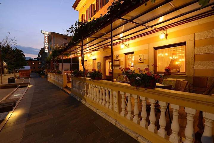 Hotel 6 of 24